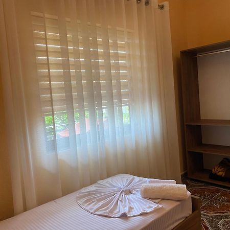 Bahçallëk The Hideaway Guesthouse מראה חיצוני תמונה